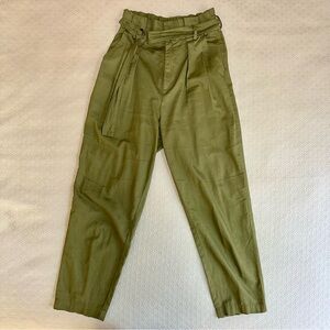 Olive green cropped pants with belt
